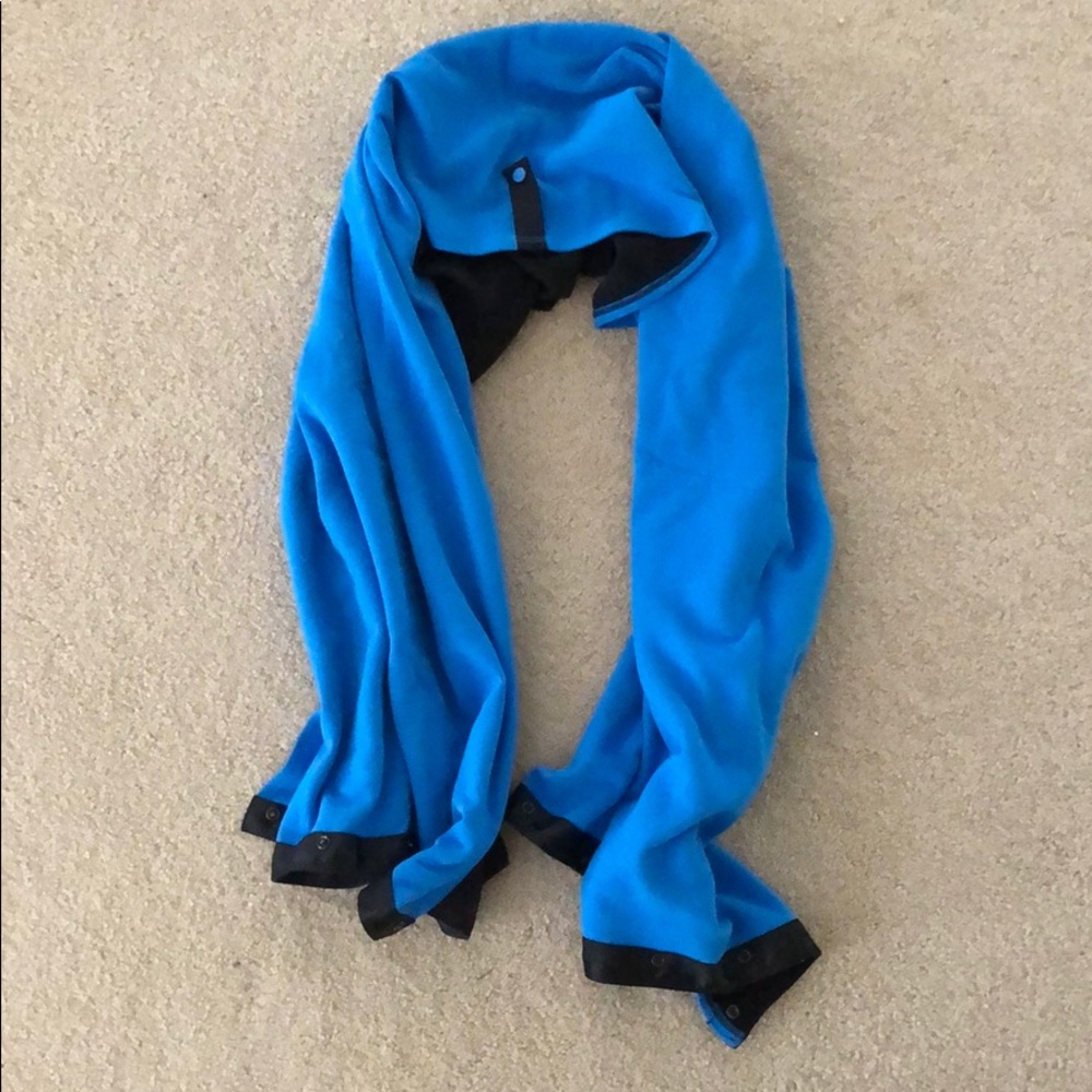 LULU Lemon Reversible Scarf